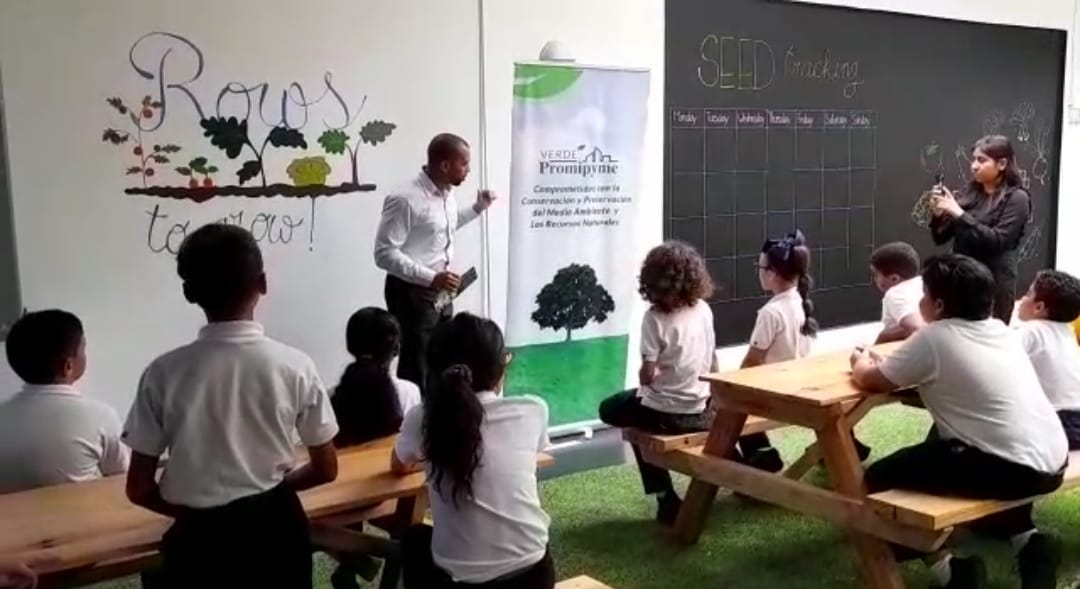 Imparten charla a infantes sobre "virtud de los árboles"